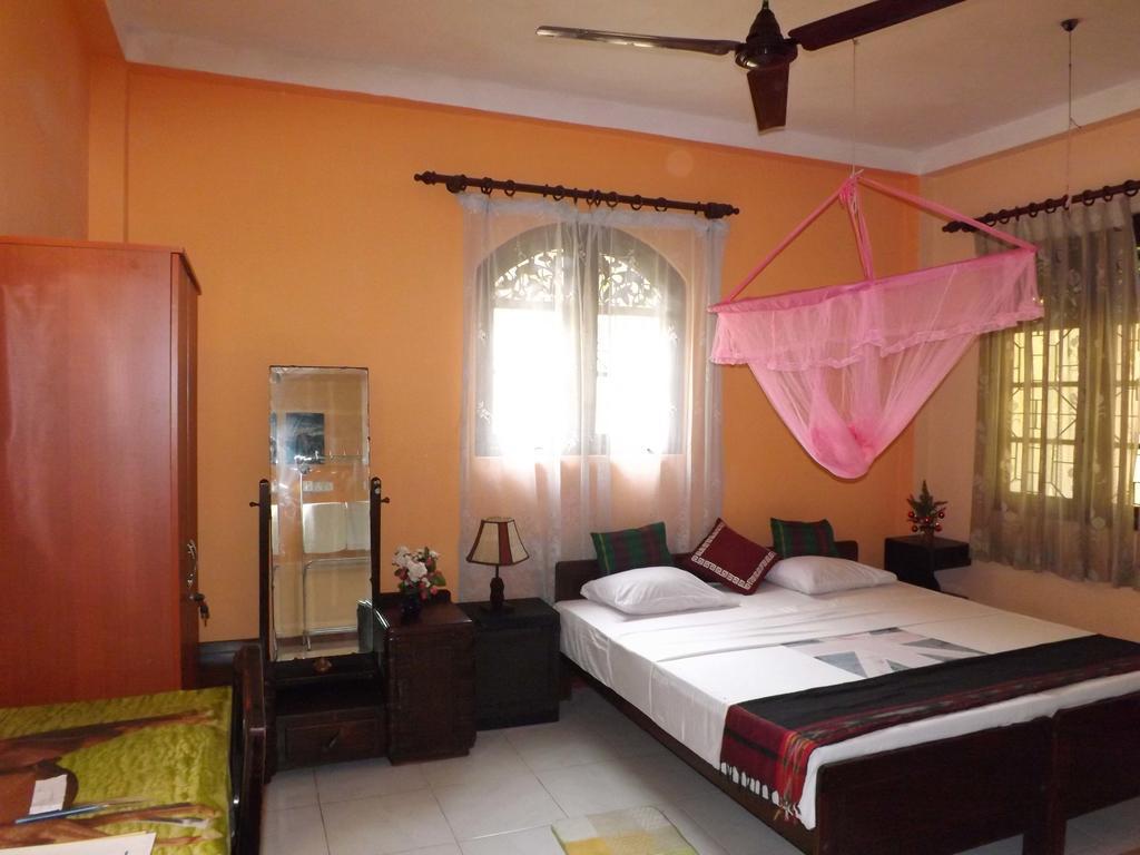 Holiday Nest Bed & Breakfast Wadduwa Quarto foto