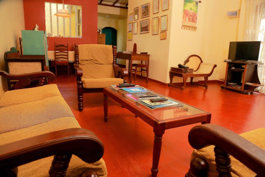 Holiday Nest Bed & Breakfast Wadduwa Exterior foto